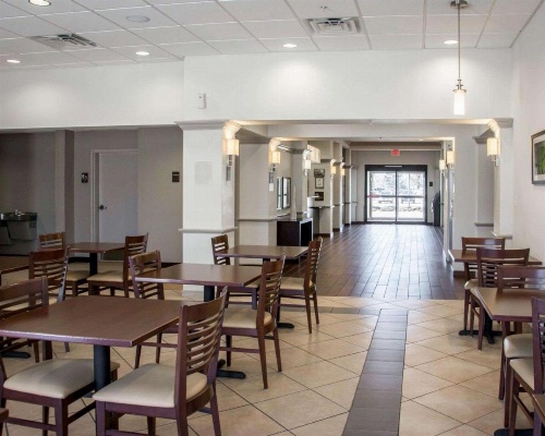 Sleep Inn & Suites Medical Center image 8